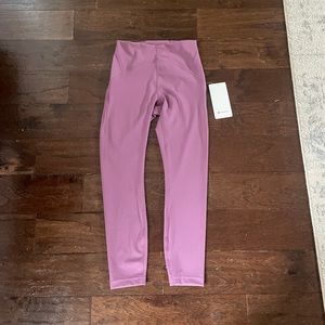 Lululemon instill HR tight 25 inches brand new 🏷️